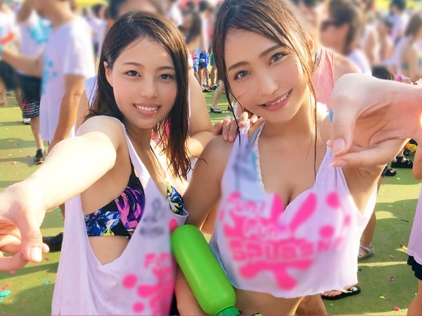 ノリノリヤリマン女子大生たちをゲット♪小柄で華奢な身体に大人チンポねじ込む乱交セックスパーティーに♪