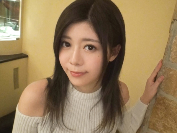 【素人】張りがあって揉みごたえのあるケツが魅力的♥クールビューティーが激しい手マンで喘ぐっ！！
