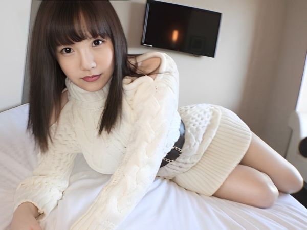 【初AV】童顔26歳のドキドキAV撮影！手入れのされてないボーボーまんこを接写されるだけで濡れてしまう♥