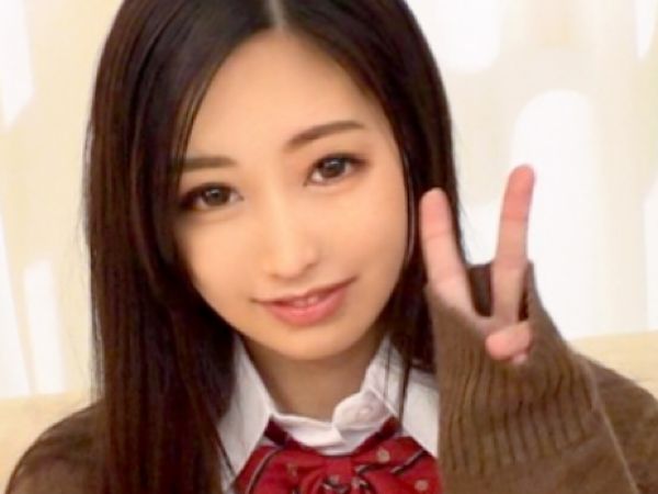 【ロリ】141センチの超ミニマムサイズ女子がイラマチオに挑戦!喉奥をえぐられる姿が最高にエロいww