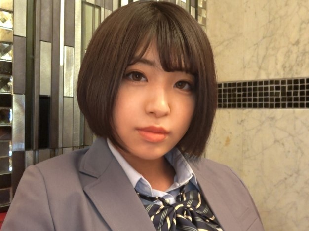 【素人】えっろい巨乳を持つJDと制服コスプレセックス！クンニ＆フェラチオの性器舐めから絶頂するまでピストン！