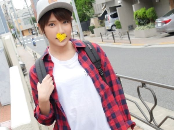 【素人】スリムなボーイッシュ女子は実はエッチに対して興味があるご様子でカメラの前でイキまくる姿がエロすぎる！