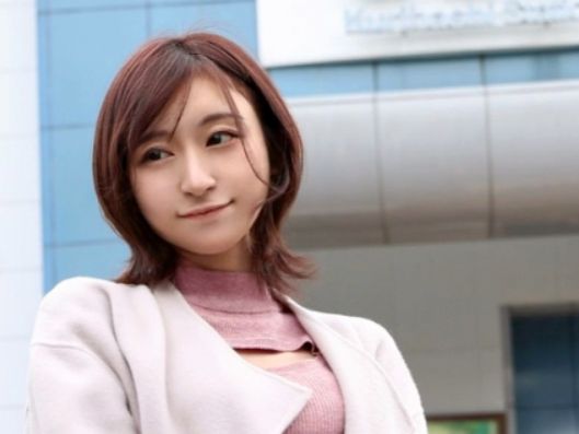 【素人×人妻】ハメ撮りを撮らせてくれた若妻さん！不倫セックスは旦那さんには内緒！乗っかるのは得意らしいｗ