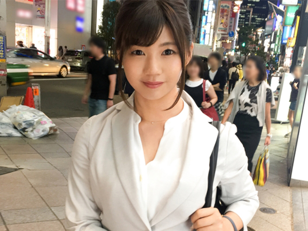 【OL×ナンパ】仕事帰りの清楚そうなOLさんをホテルに連れ込み！巨乳を揉みまくりピンクのマンコを手マン責め！