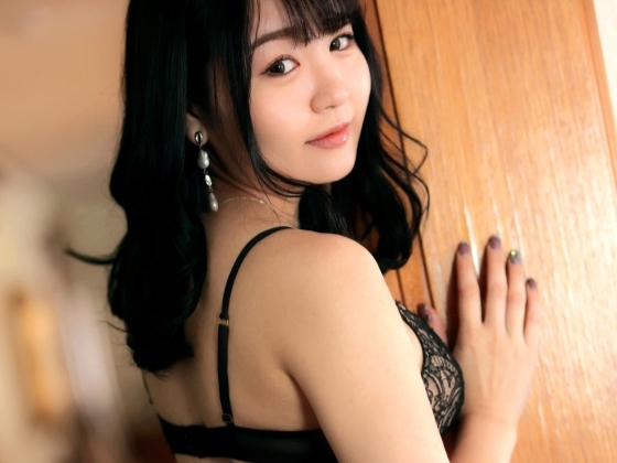 【巨乳】ムチムチ巨乳がエロいお姉さんにムラムラ大興奮！柔らかそうなおっぱいとカラダがたまらずボッキ不可避！