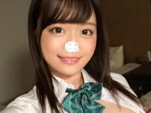 【制服女子】19歳のウブ女子がコスしてエロ肉体晒すっ…可愛い顔して性欲ギンギンな本性ヤバすぎ///