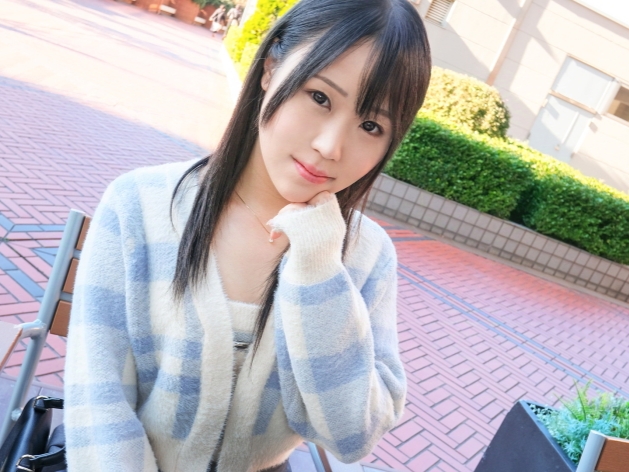 ＜美乳×美尻＞Z世代のギャルにエロインタビューからのセクハラエッチでSEX凸入♡手マンチョで溢れ出て来るジューシィなお汁