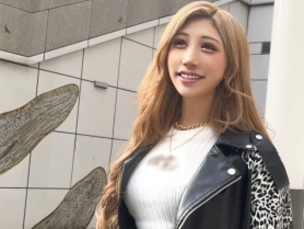 【180cmの金髪ギャル】 高身長なドM美女がエロテク発揮！ フェラで硬くなったチ○ポを激しくピストンでイキまくり♡