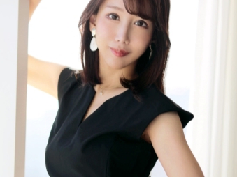 ＜ランジェリー美女＞セックスへの探究心♡美女が潮吹きしつつも情欲をかき乱されて興奮アクメに達する！！