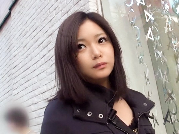 ＜素人即ハメ＞終始クールな笑わない女を高層ホテルに連れ込み公開セックス「誰かに見られてるよ」囁くだけで膣がキュッと締まる