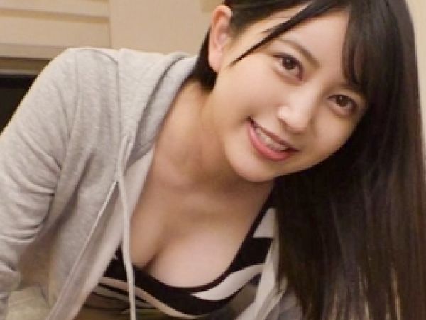 【素人】絶対顔採用されたであろう見目麗しい喫茶店員さん！細身の華奢な身体を震わせてエッチに興じる姿はまさにエロ女神！