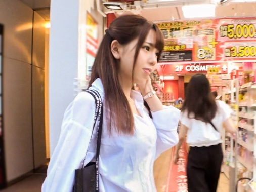 【素人】とにかく男を責めるのが大好きという女の子！なかなか射精させないで男が困った顔するのが好きというエロ過ぎさん！