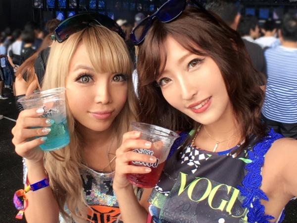 【素人ナンパ】肉棒が大好きなギャルとの乱交！フェラ責めでフル勃起して騎乗位でメス穴を擦られまくり！