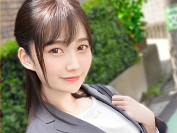 【社内フェラOL口内発射】仕事中にフェラさせてザーメンたっぷり摂取！会社帰りから生パコ娘に豹転！不倫に溺れる大人の純愛！