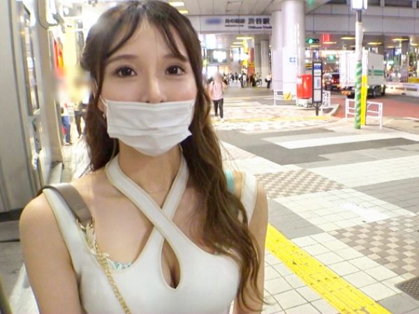 ＜素人×ワンナイト＞細身で巨乳のお姉さん♫男日照りで欲求不満の敏感で大量潮吹き♡男根に悦び喉奥までずっぼり咥え…♪