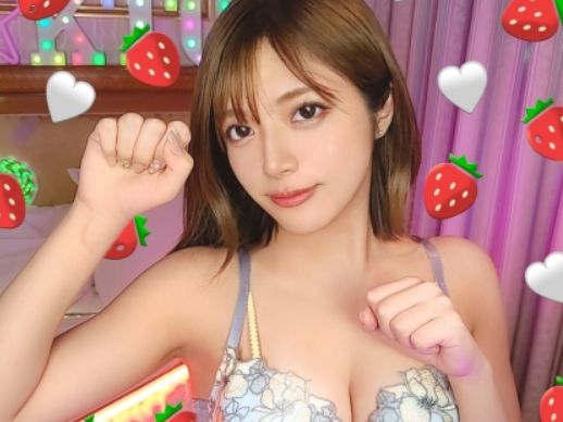 【素人】『中にぃぃ…！中に出してぇぇ…！』激カワでスレンダーな美人ギャルが生ハメ騎乗位でアヘ顔晒す♡
