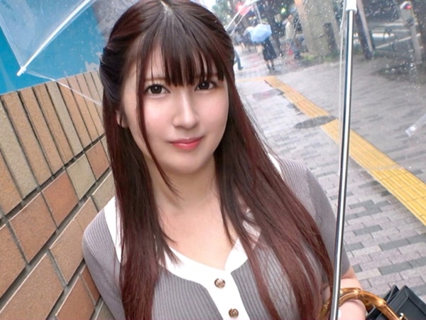 【巨乳素人】ちょっとエロ系の仕事もしてるって事で押せばイケそう！実はエッチなのもモロバレして淫乱挿入事案でパコります！