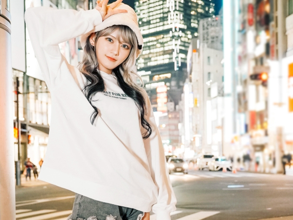 【激カワギャルのパイパン騎乗位】激エロ美少女と生ハメSEX！キツキツのパイパンマンコで膣奥までズッポリ♥ギャルが腰振りまくりの騎乗位で悶絶必至！これぞギャルエロの真骨頂！