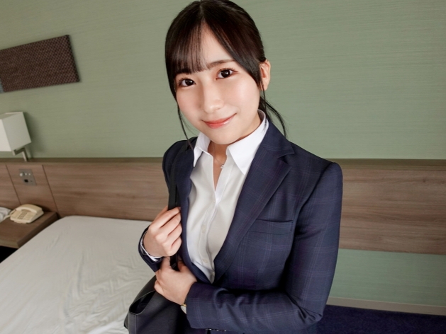【新卒OLの初々しい誘惑】スーツからこぼれそうな美巨乳が眩しい！真面目そうな黒パンストOLが、パンストを破られ、おマンコを激しくパコられちゃう！社会人の洗礼をたっぷり味わう！