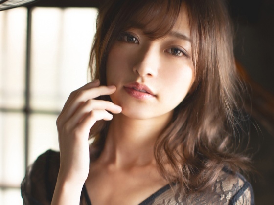 【美人お姉さんの初AV】『私、エロくなっちゃう…』美貌と色気を兼ね備えたお姉さんがデビュー！絡み合うカラダと大胆なSEXでフル勃起間違いなし！♡
