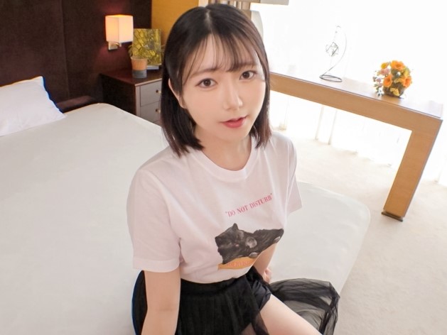 【彼氏持ち巨乳美女の淫乱覚醒】『ダメ…彼氏に悪いから…』巨乳美女の股間を執拗に責めまくり！手マンとクンニの連続攻撃でマンコがトロトロに濡れちゃう♡