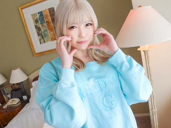 【素人ナンパ】チンポに優しい金髪ギャル♡フェラでギンギンに勃起させるご奉仕プレイからJDマンコに生挿入♡