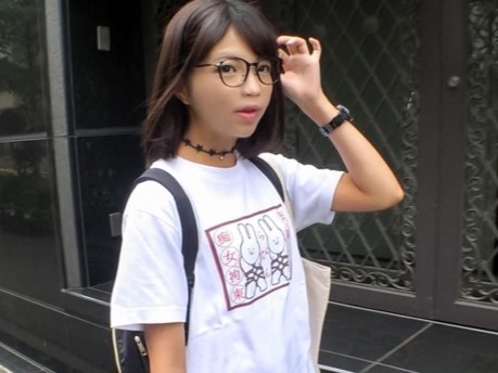 【メガネ女子の敏感マンコ】ウブな見た目とは裏腹に、電マ責めでビクビク感じちゃう！メガネっ娘の隠れたエロさに興奮必至！敏感マンコが電マの刺激に耐えきれず、悶絶必至の快感！