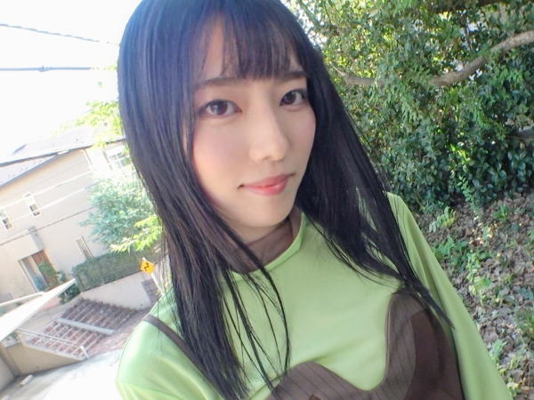 【初撮り体験】小柄でスレンダーな激カワ美少女がAV撮影に挑戦！カメラの前でおま○こ激ハメされ、恥じらいながらも淫らに喘ぎまくり♥ 敏感ボディが快感に溺れてアクメ連発！！