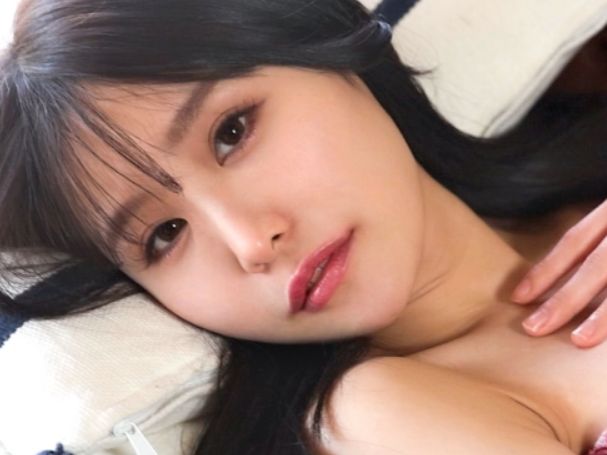 【天真爛漫な人妻の潮吹きノリノリSEX】『気持ちいい～！』ニコニコ笑顔で声高らかに喘ぐ美女！エッチが大好きな人妻が、ノリノリで潮吹きまくり！w 天然の明るさとエロさのギャップが最高！♡