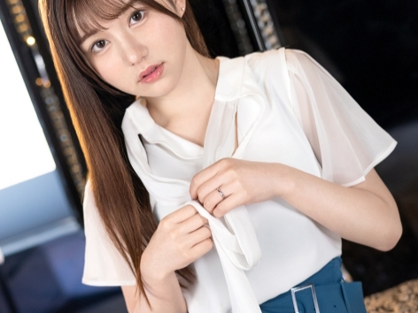 【巨乳人妻のNTR】『旦那じゃ物足りないの…』エチエチボディのキュート人妻が他人のチ●ポで乱れまくる！ボッキした肉棒でズボズボ突かれ、旦那には見せられない淫乱な姿が露わに！！