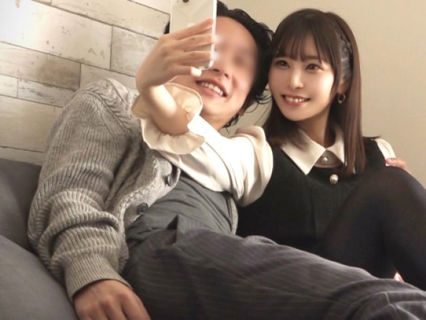 【裏アカJDの危険な遊び】『誰にも言わないで…』SNSで知り合った男子と即席ラブラブSEX！敏感なカラダでイキまくり、盗撮されても感じちゃう♥ 秘密の交わりが止まらない！