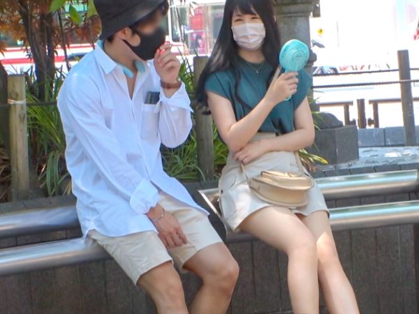 ＜淫乱系保育士＞ナンパされて即チンポ咥えちゃうビッチ感高め女っ！キッズたちには見せられない本性！！