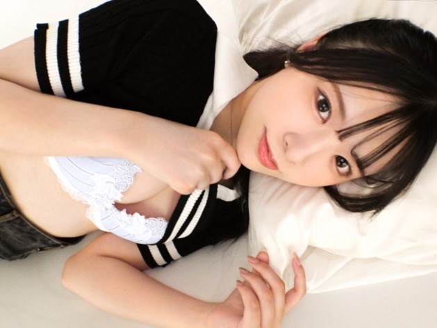 【ピュア美少女と密室プレイ】『ダメ…でも気持ちいい…』無垢な少女がカメラの前で大胆に!じっくりほぐされたオマンコにガッツリ挿入、敏感ボディが震える!♡