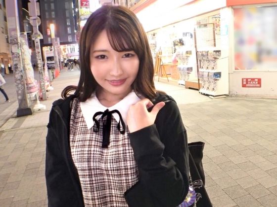 【ふわふわ美巨乳お姉さん】『もっと奥まで…』甘い声で誘惑するお姉さんが濃厚フェラでチンポを味わい尽くし、ベットでは淫乱モード全開！股を広げて感じまくる姿がエロすぎるww♡