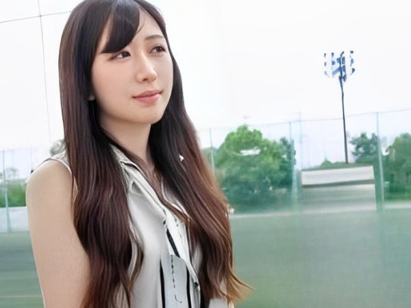 【三十路美尻妻のAVデビュー】『このお尻、どう？』美しすぎる巨尻奥様が自慢のヒップで誘惑！騎乗位で激しく腰を振る姿は必見！人妻の色気とエロさが詰まった一作ｗ