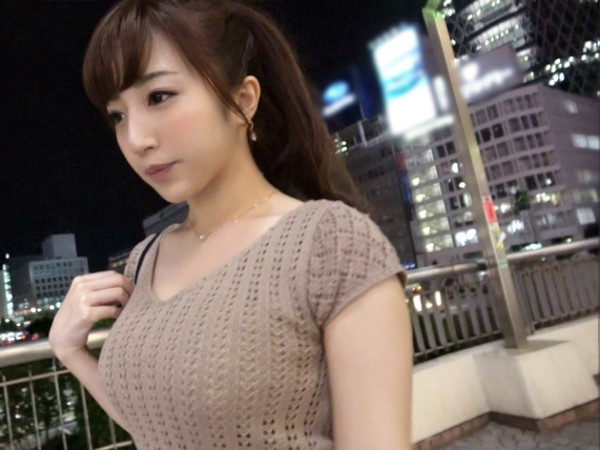 【巨乳妻】Gカップの26歳！AVで即おちんぽしゃぶってる貞操観念ぶっ壊れ系が降臨！イラマで苦しそうｗ